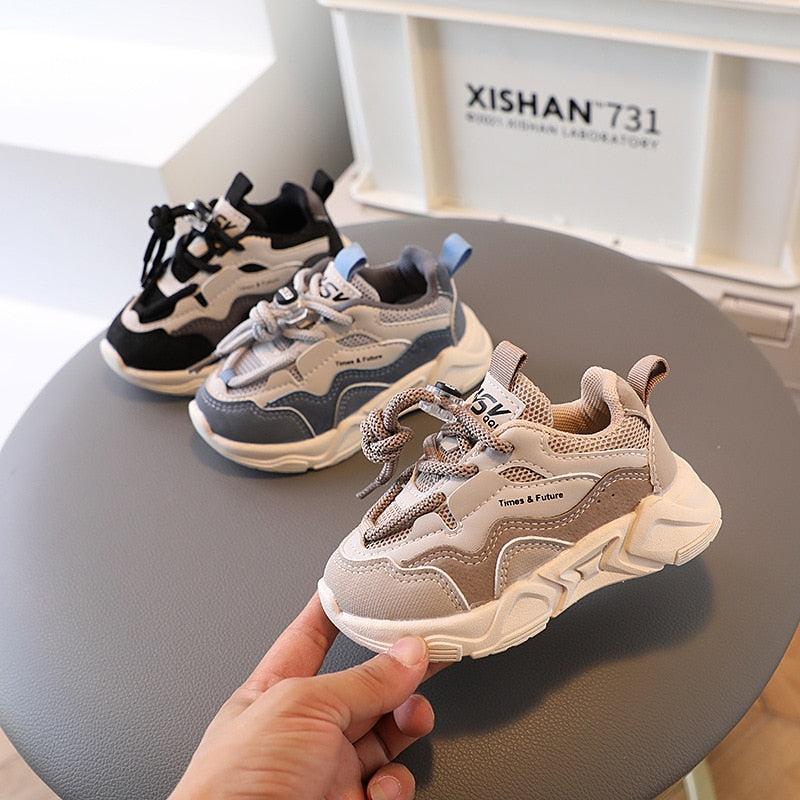 Unisex Sports/Fashion trainer